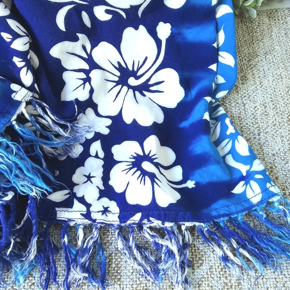 Elegant Blue Floral Swim Coverup with Fringed Hemline - Picture 3 of 4
